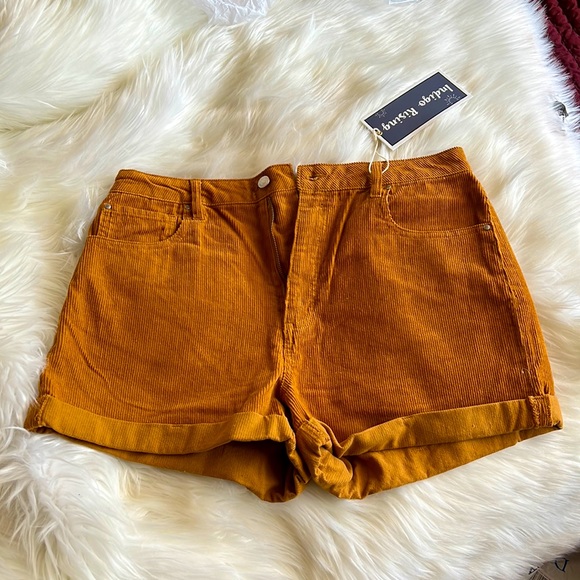 Corduroy Shorts size 13/31 waist Brand New 🔥♥️ - Picture 1 of 3